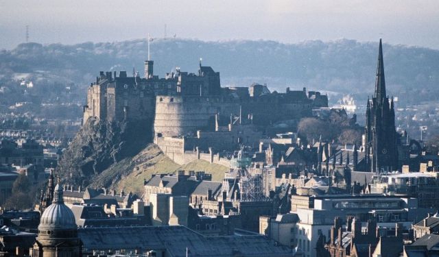 Edinburgh, Scotland – Edinburgh Castle and Royal Mile